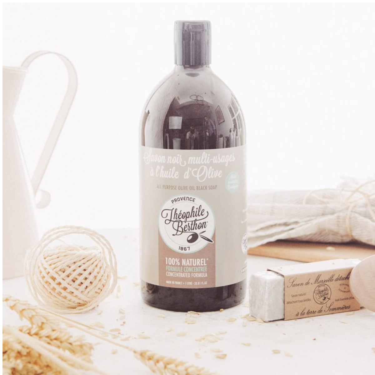 Théophile Berthon Savon Noir liquide 1L nettoyant eucalyptus