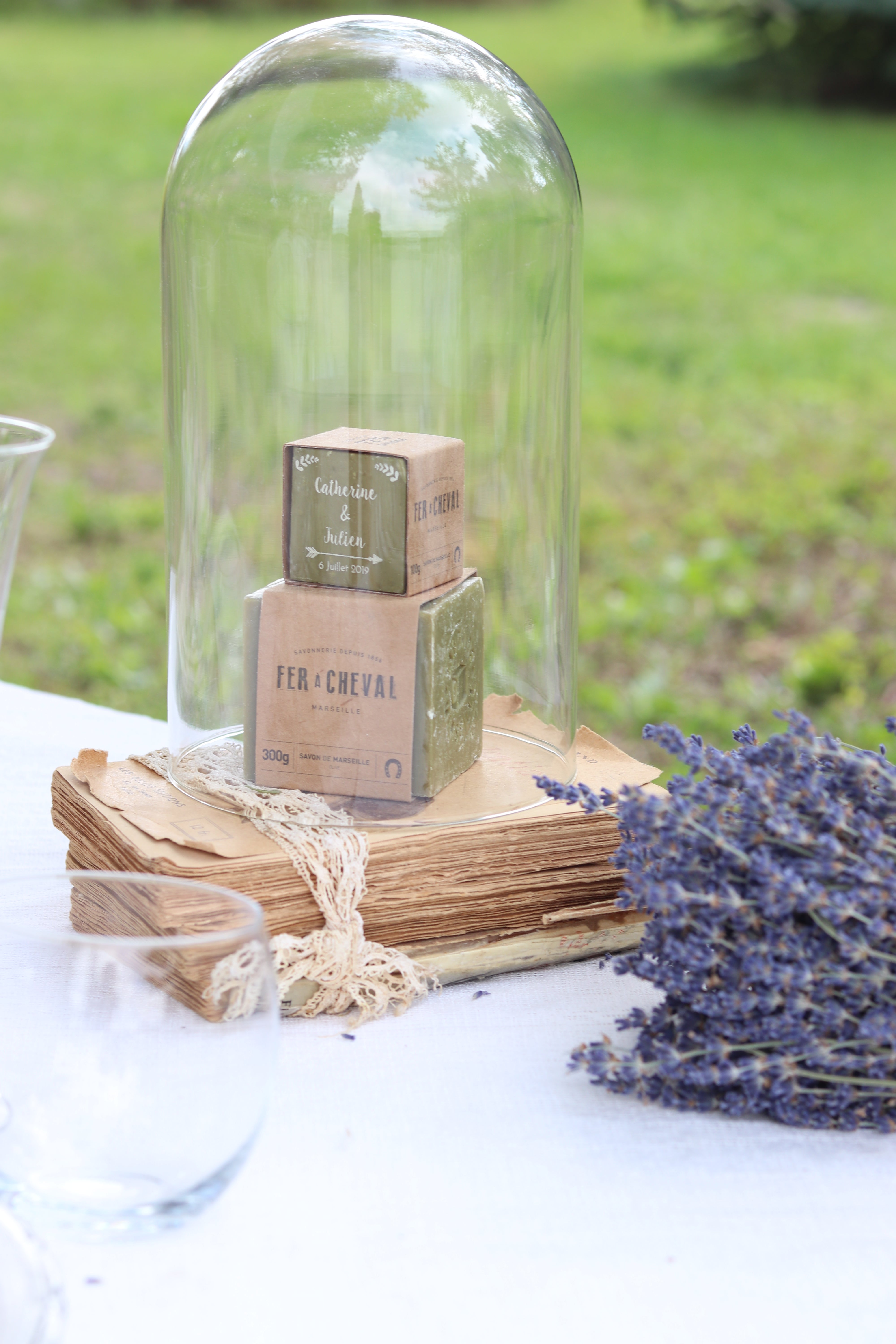 Fer à Cheval Cubes savon Marseille olive gravé 100g personnalisé