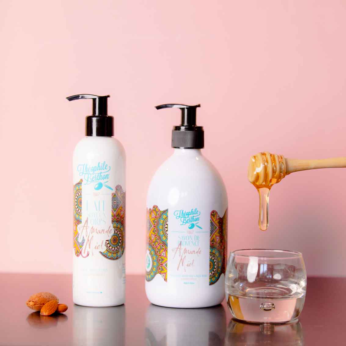 Théophile Berthon Coffrets Trousses Vanille Amande Miel coffret bain 2 soins