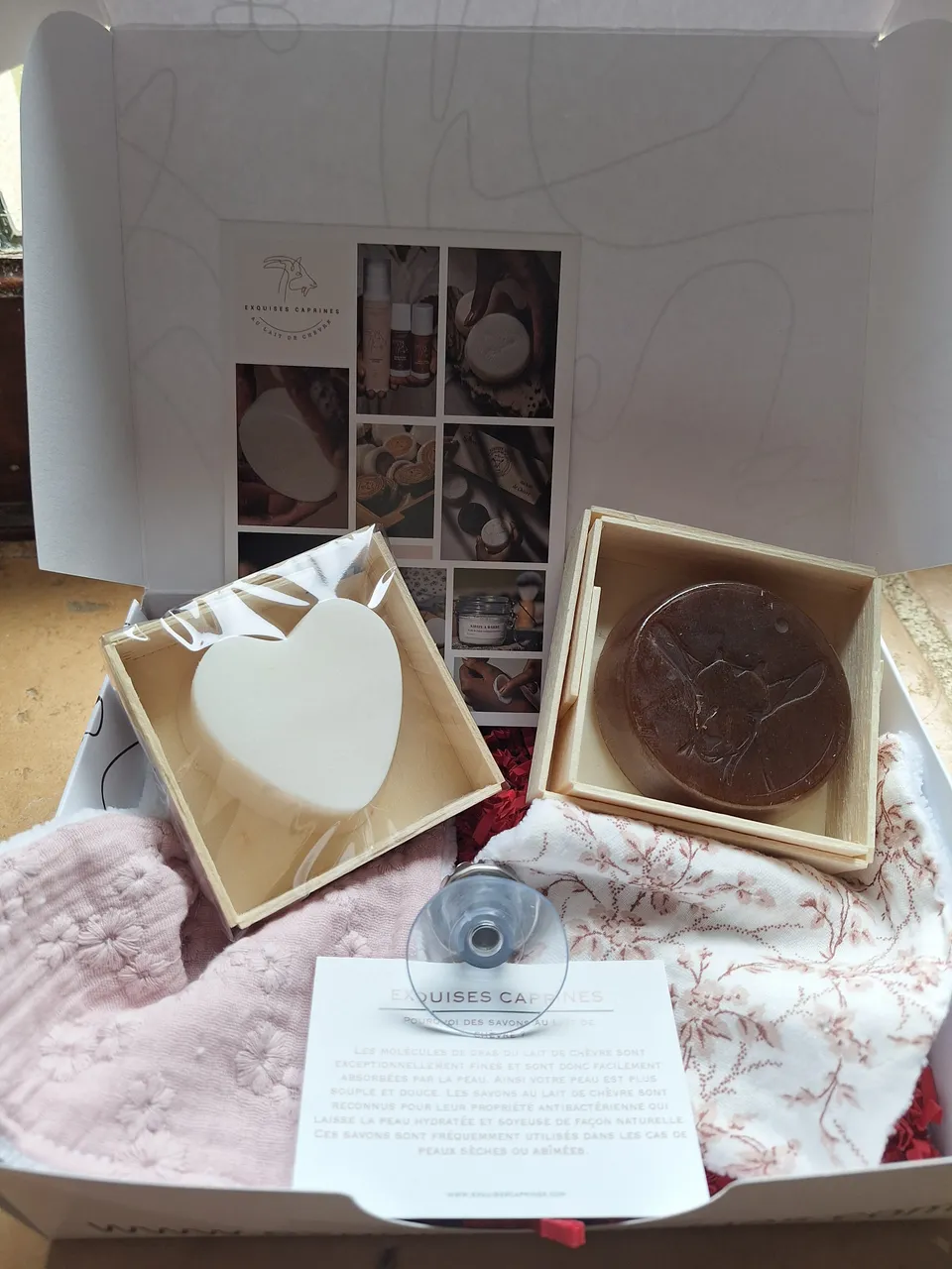 Exquises Caprines Coffret Saint Valentin 1 savon coeur exfoliant