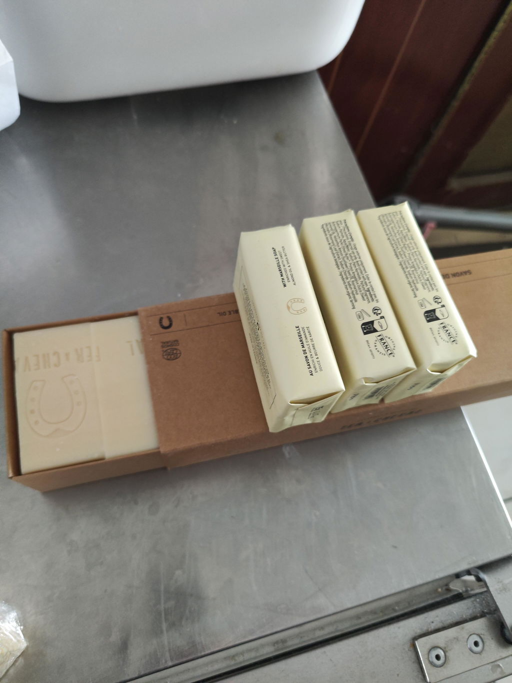 Fer à Cheval Barre Tranchée Végétale savon solide 1kg