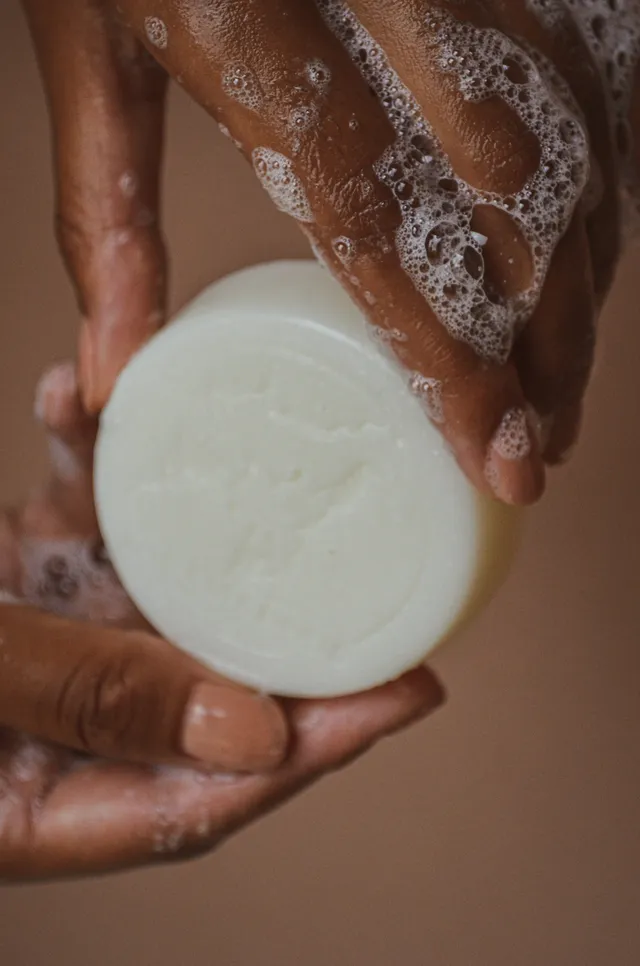Exquises Caprines Savon lait de chèvre 80g nature visage corps