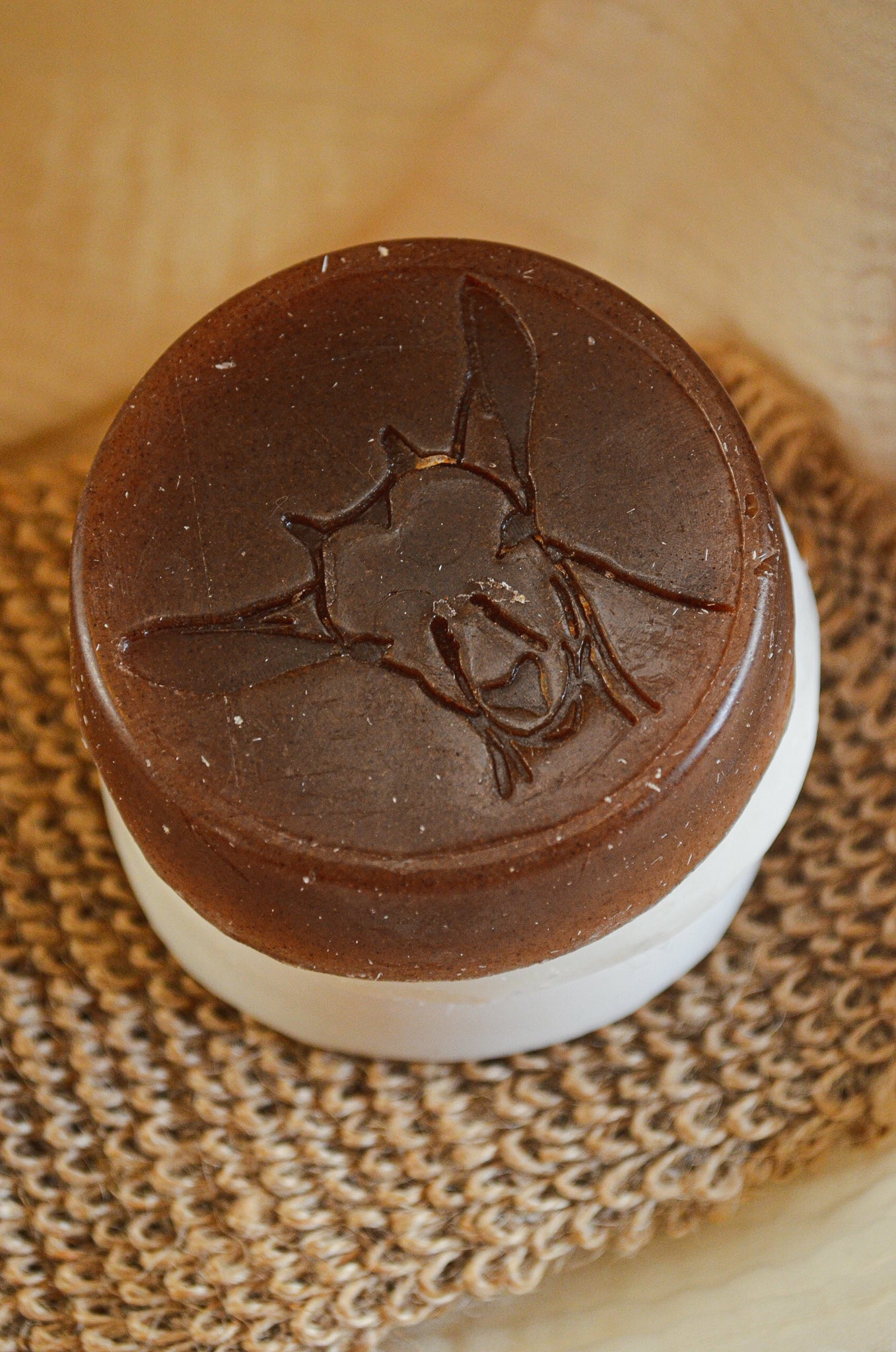 Exquises Caprines Savons savon lait de chèvre exfoliant noix