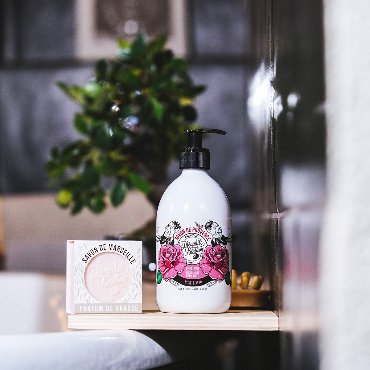THEOPHILE BERTHON Coffrets Trousses cadeau Rose et Iris savon + huile