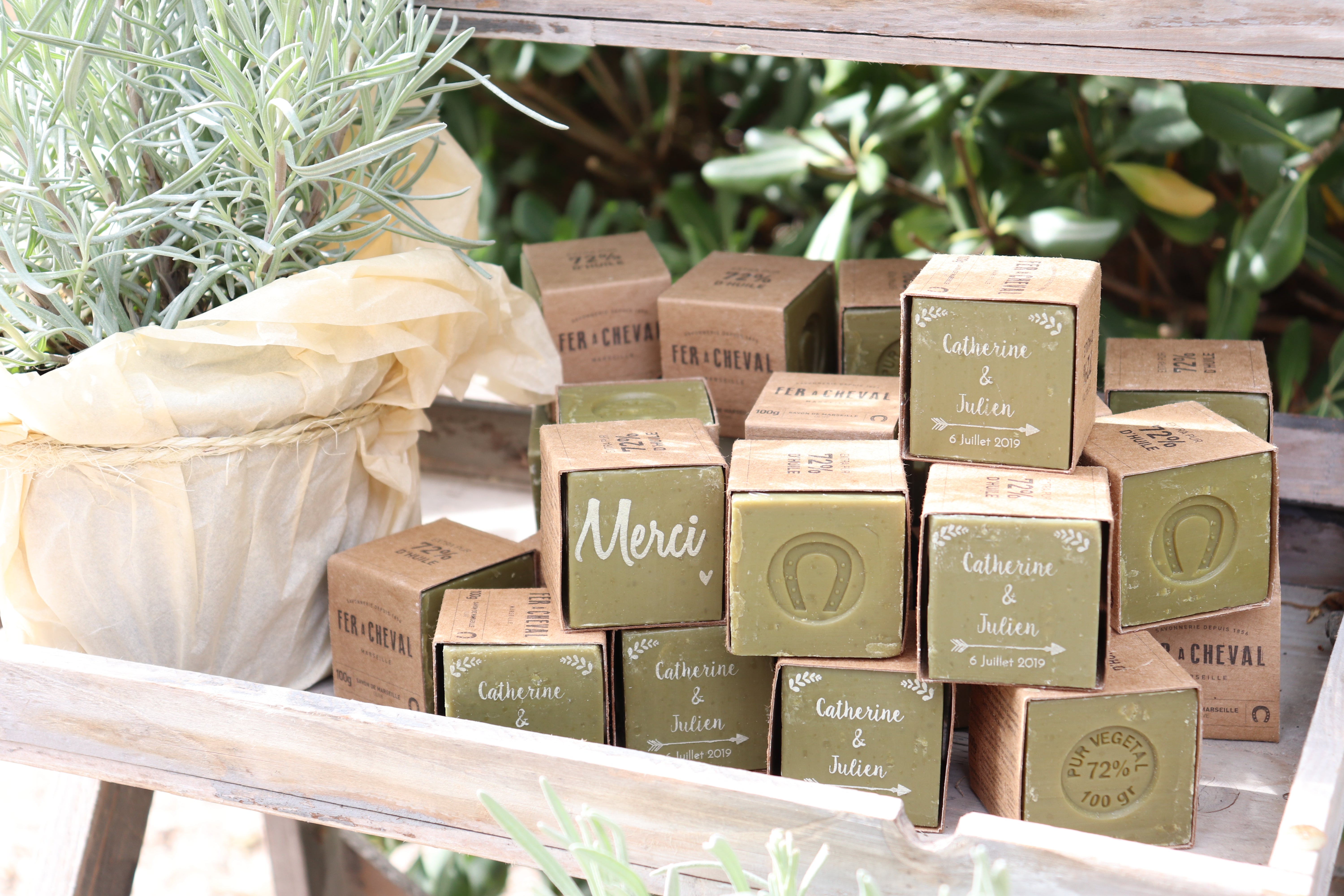 Fer à Cheval Cubes savon Marseille olive gravé 100g personnalisé