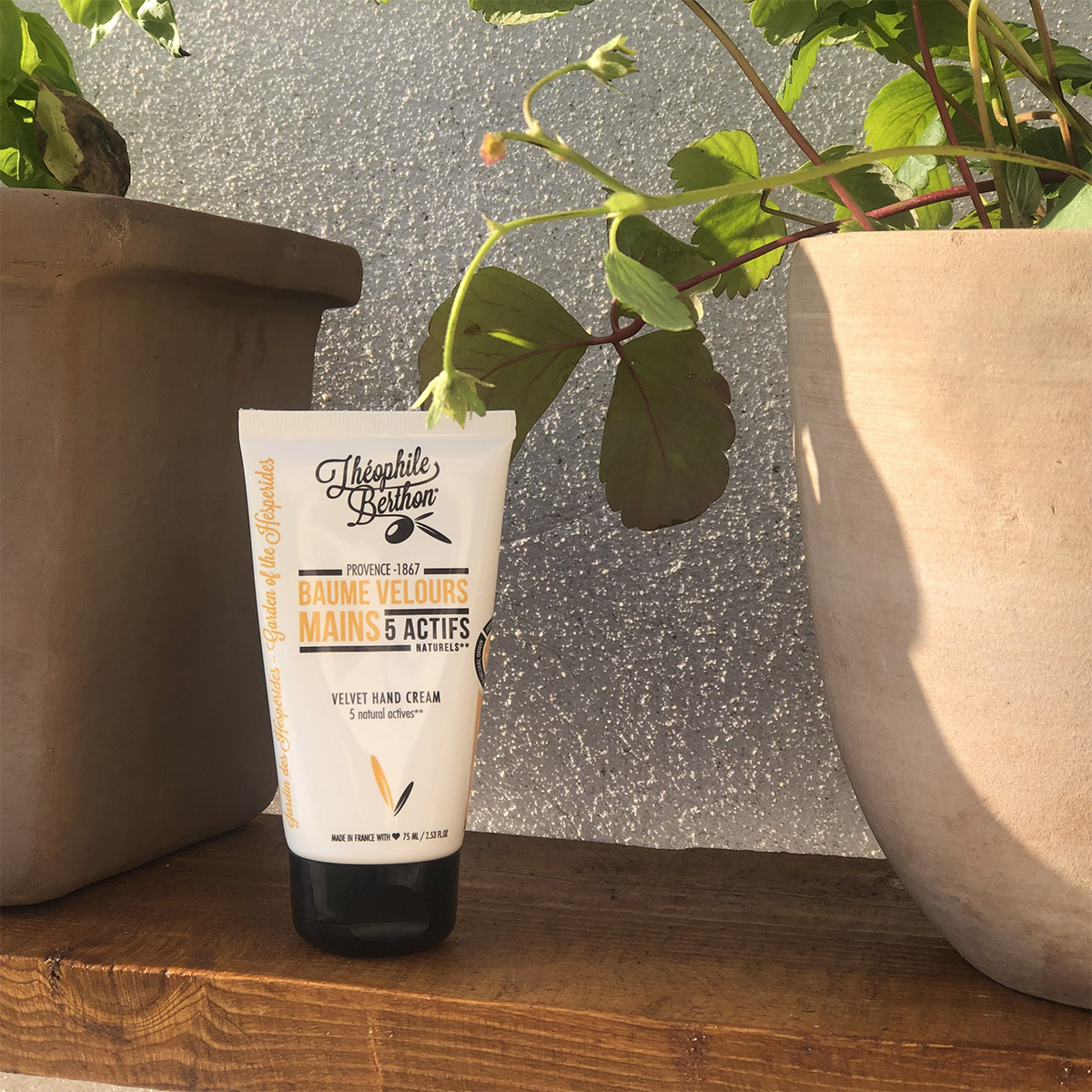 THEOPHILE BERTHON Baume Velours Mains et Ongles 75ml Jardin des Hespérides